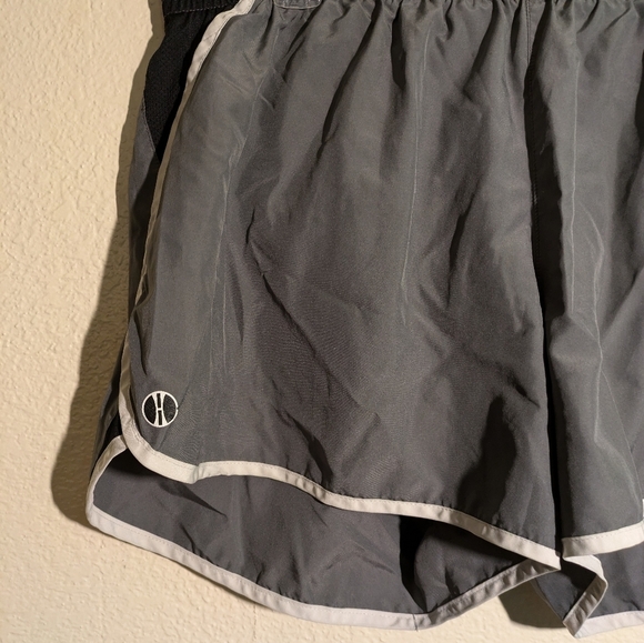 Holloway Ladies xl Gray Athletic Shorts - Picture 4 of 8